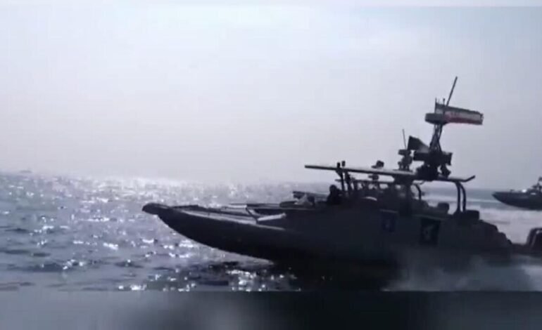 Irán anuncia cierre parcial del estrecho de Ormuz por ejercicios militares