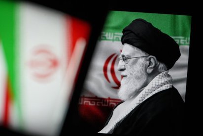 IRAN: Fuentes semioficiales aseguran Alí Jamenei está vivo