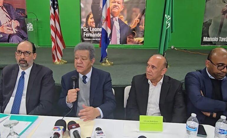 Leonel encabeza asamblea con miembros FP en Nueva York