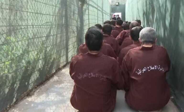 Más de 5.000 presos del Estado Islámico son trasladados de Siria a Irak