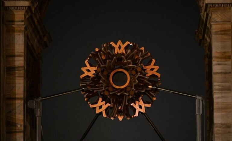 Milano Cortina apaga su llama y pasa el testigo de los JJ. OO. de Invierno a los Alpes franceses