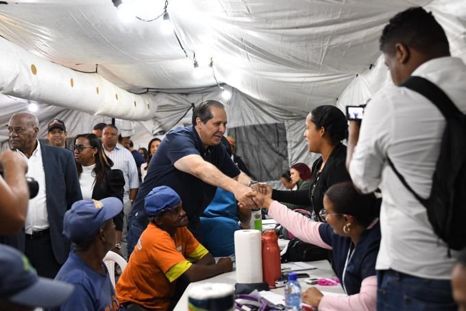 Ministerio Salud en operativo “Más Salud y Bienestar”en Baní