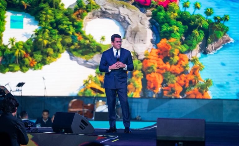 Ministro Collado lleva a México el Meet in Paradise ante más de 1,600 turoperadores y agentes de viajes.