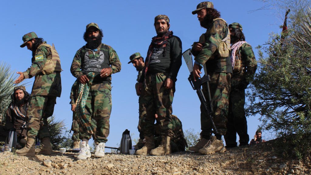 Pakistán lanza ataques en Afganistán; Kabul denuncia «decenas» de muertos y heridos