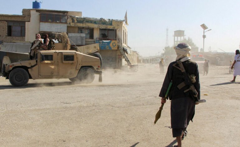 Pakistán se declara en “guerra” contra Afganistán tras unos mortíferos ataques