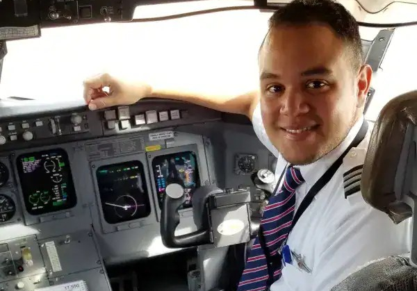 Piloto dominicano está preso en Guinea desde diciembre