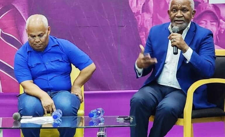 PLD insta militantes captar voto joven para ganar las elecciones