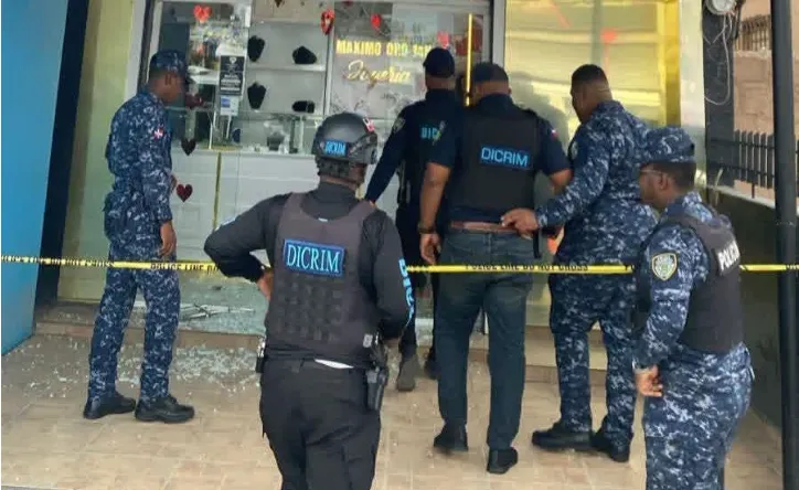 Policía mata a tres buscados por asalto joyería San Pedro Macorís