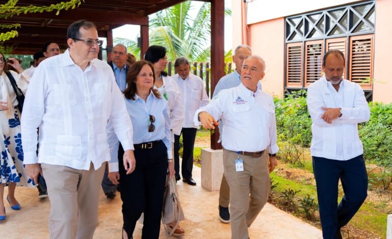 Presentan a BHD avances del
desarrollo Ciudad Juan Bosch