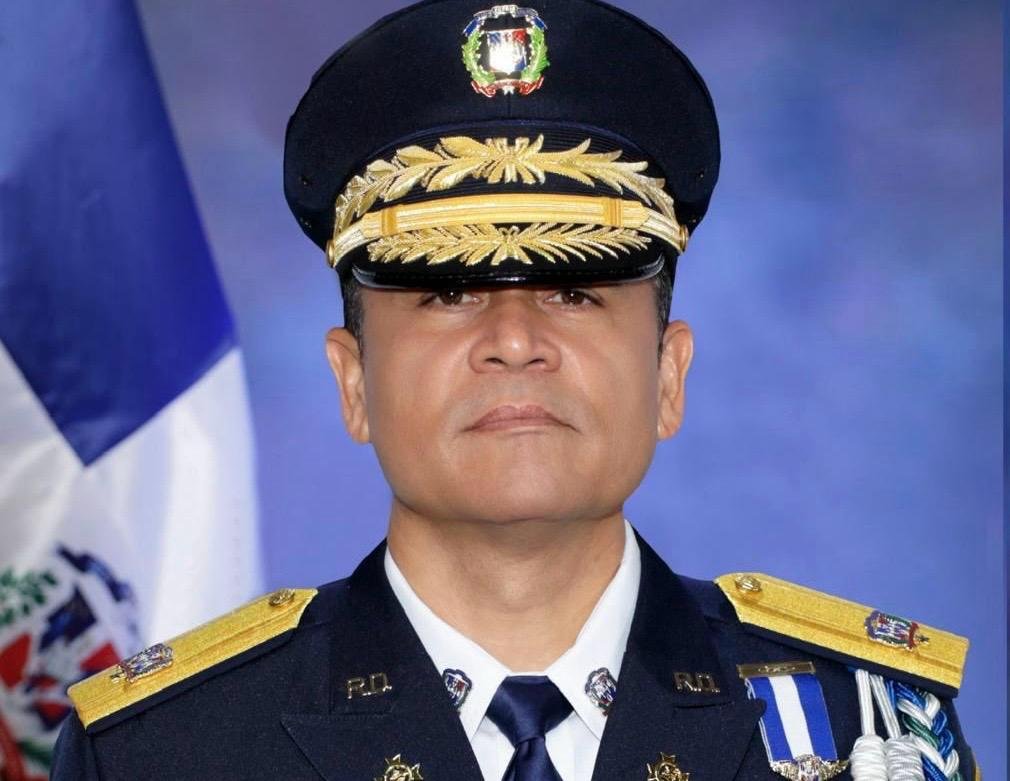Presidente Abinader designa nuevo director de la Policía imagen