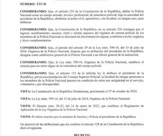 Presidente Abinader designa nuevo subdirector e inspector general de la Policía Nacional y dispone ascensos y retiros