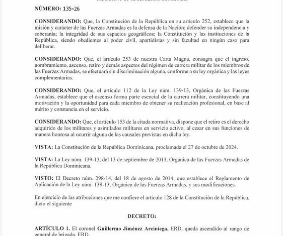 Presidente Abinader emite decreto que dispone ascensos y retiros en las FFAA