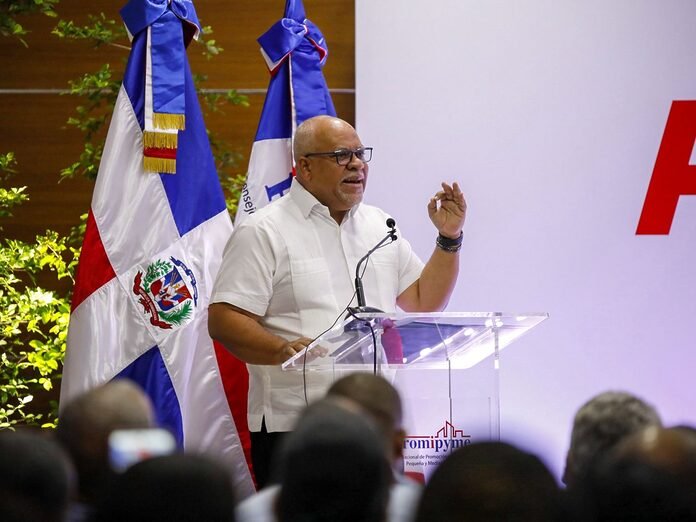 Promipyme entrega RD$90 millones a 400 prestatarios en Villa Altagracia