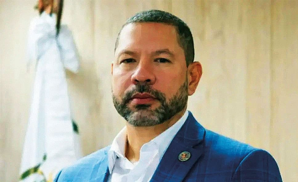 Promotor RD fue quien reveló que agente DEA conseguía visas