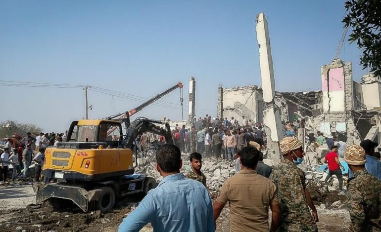 ¿Qué se sabe de la explosión en la que habrían muerto 85 personas en una escuela femenina de Irán?