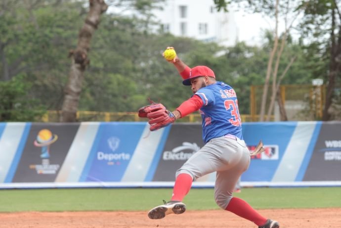 R. Dominicana gana por nocaut a Argentina en Panam Softbol