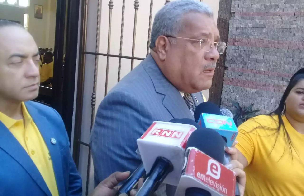 Rechaza matrimonios entre personas del mismo sexo en RD