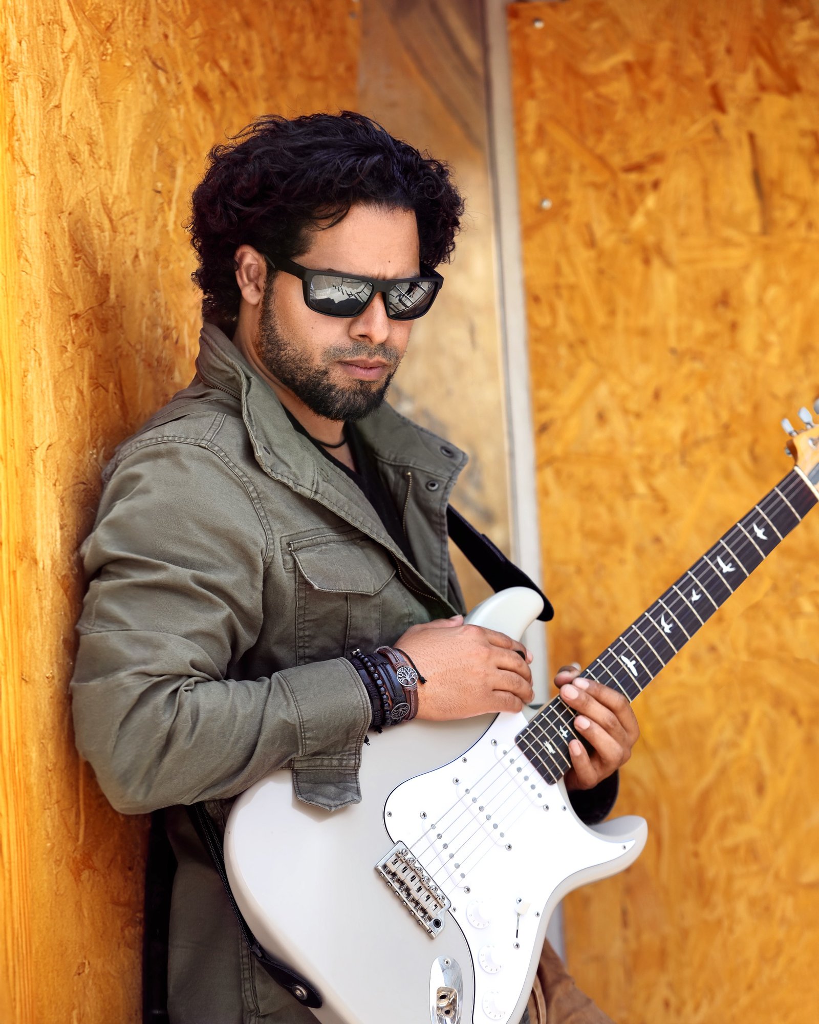 Rioz regresa a República Dominicana para cantarle al amor con su nuevo sencillo “Contigo hasta la muerte”