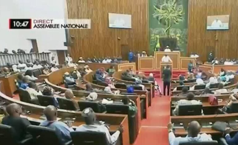 Senegal endurece penas contra personas LGBTQ+ y desata indignación global