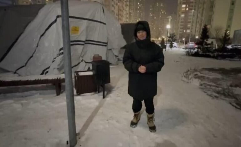 Sin red eléctrica en invierno, ucranianos encuentran calefacción y energía en tiendas de campaña