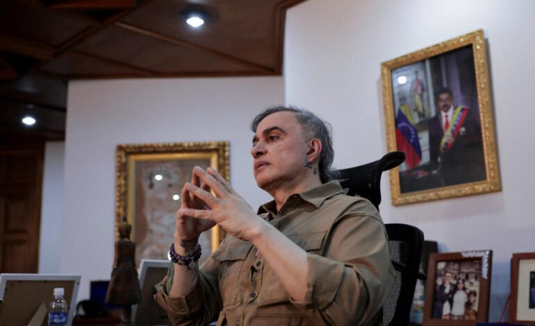 Tarek Saab renuncia a la Fiscalía General de Venezuela y vuelve a la Defensoría; Larry Devoe es el nuevo fiscal