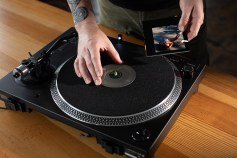 The Deals: Tiny Vinyl to Release Pint-Sized Records for ATEEZ & More K-Pop Artists in hello82 Pact