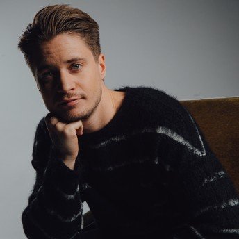 ‘The Whole Thing Is A Show’: Why the Love Affair Between F1 Racing and Music Just ‘Makes Sense’