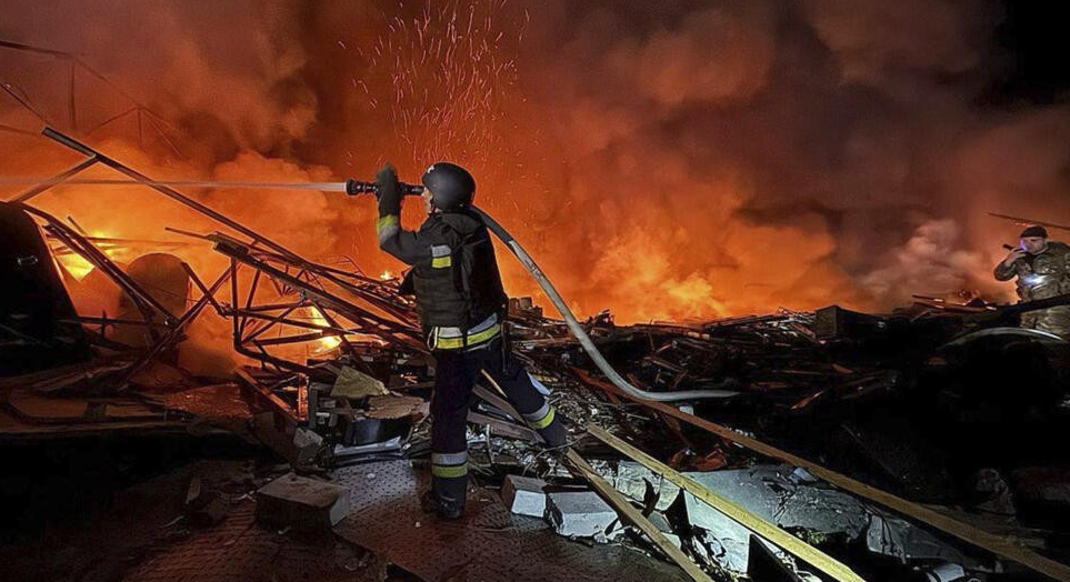 Tres muertos deja ataque Rusia a sector energético de Ucrania