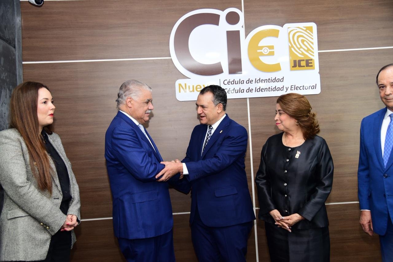 Vargas dice oposición deberá unirse para ganar en el 2028