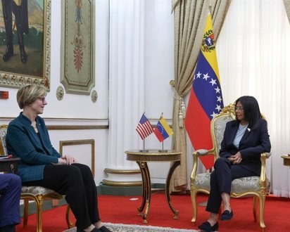 VENEZUELA: Delcy Rodríguez recibe a la enviada de Trump