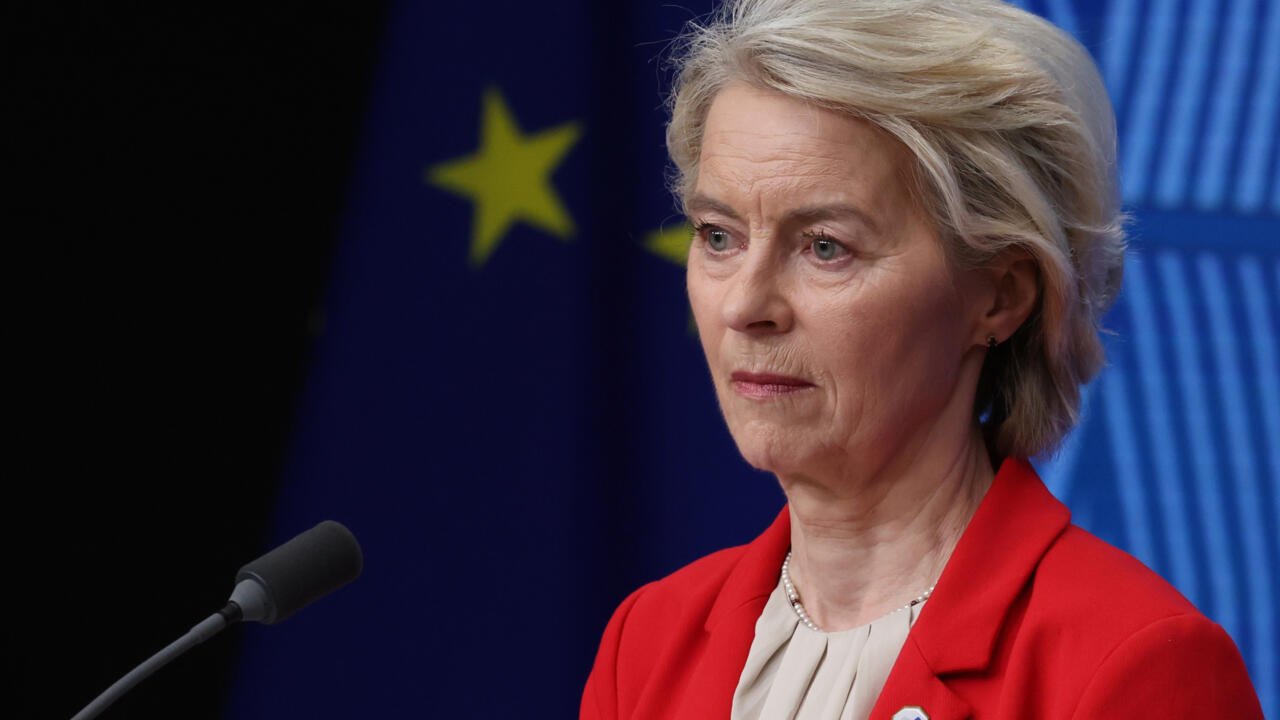 Von der Leyen llega a Ucrania al cumplirse cuatro años de la invasión rusa