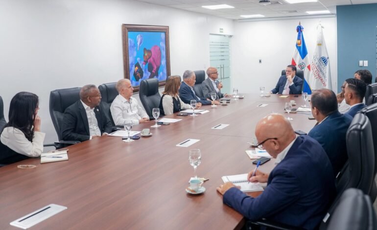 Acuerdan en RD medidas para garantizar el flujo de productos