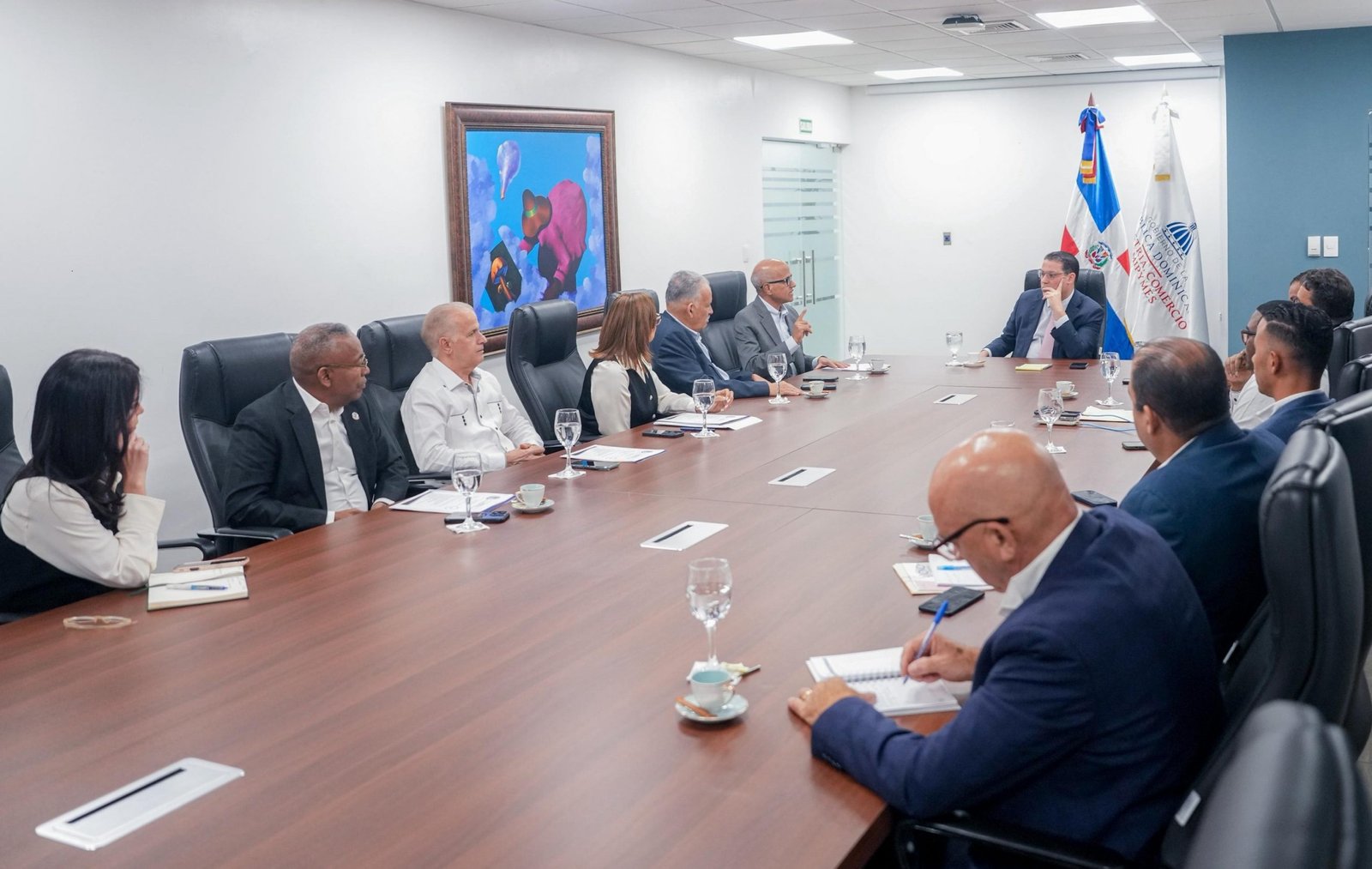 Acuerdan en RD medidas para garantizar el flujo de productos