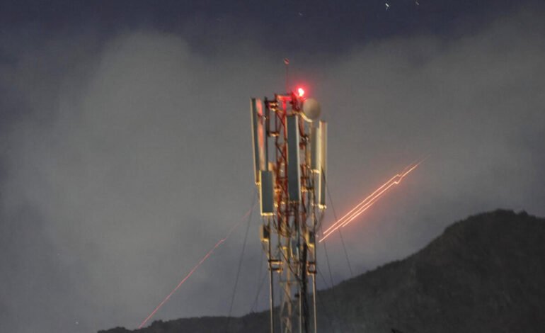 Afganistán denuncia más de 400 muertos en ataque de Pakistán a centro de rehabilitación; Islamabad lo niega