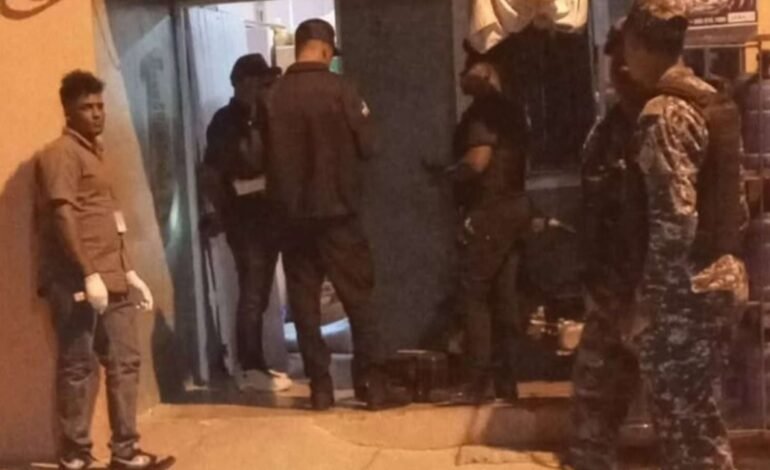 Agente policial mata a balazos a joven por vídeo con su expareja