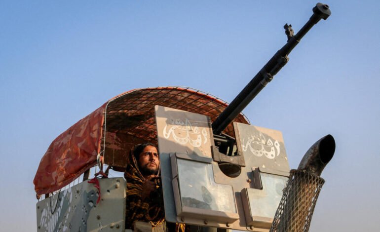 Al menos 56 civiles muertos y más de 100.000 desplazados por el conflicto entre Afganistán y Pakistán: ONU