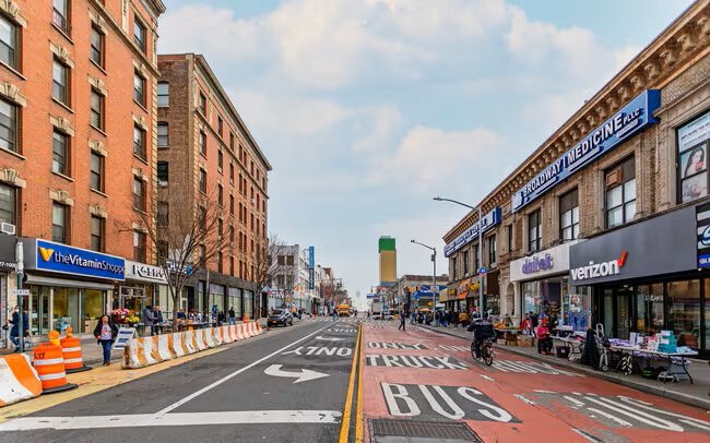 Alcalde y Comisionado inician campaña reparación baches NY 