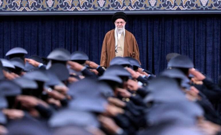 Alí Jamenei, el implacable líder iraní que la alianza Trump – Netanyahu afirma haber aniquilado