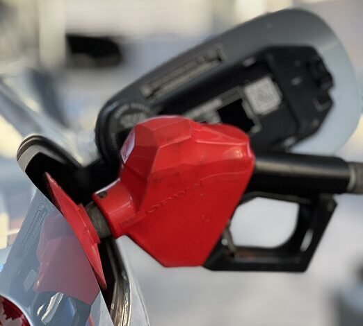 Ante alza internacional del petróleo, Gobierno activa medidas para proteger a los dominicanos 