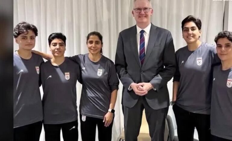 Australia da asilo a cinco jugadoras de fútbol iraníes que se negaron a cantar el himno