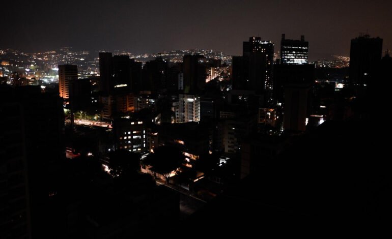 Avería deja sin electricidad sectores del suroeste de SD