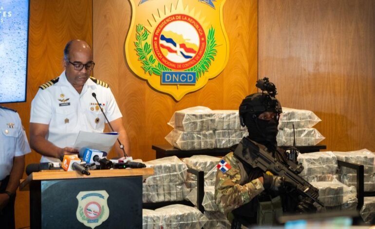 BARAHONA: DNCD, ARD y ERD ocupan 564 paquetes cocaína