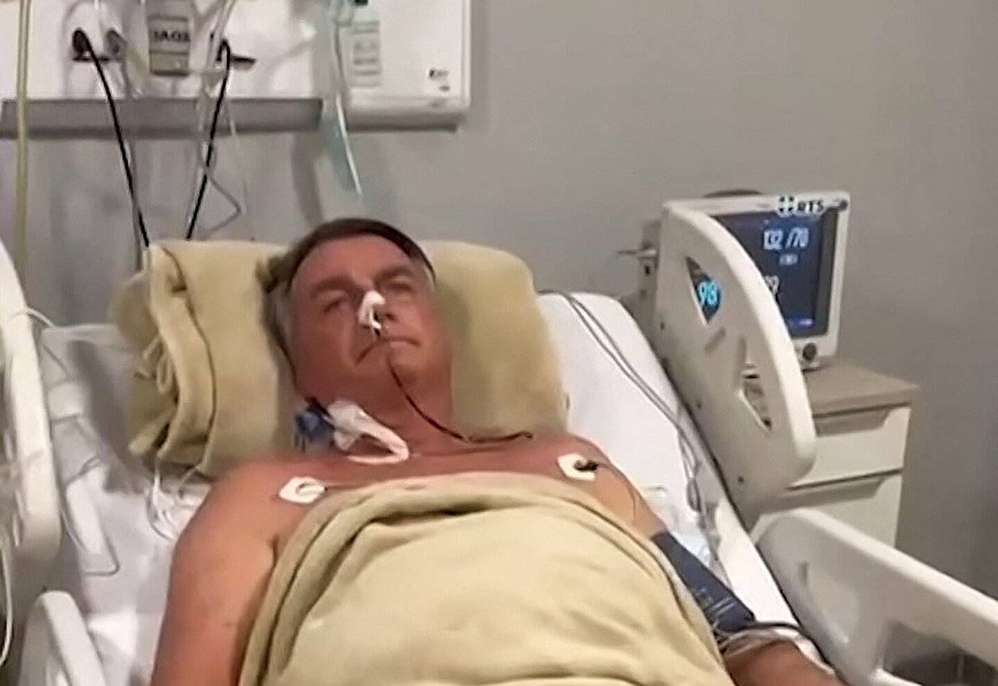 BRASIL: Bolsonaro en cuidados intensivos «sin previsión alta»