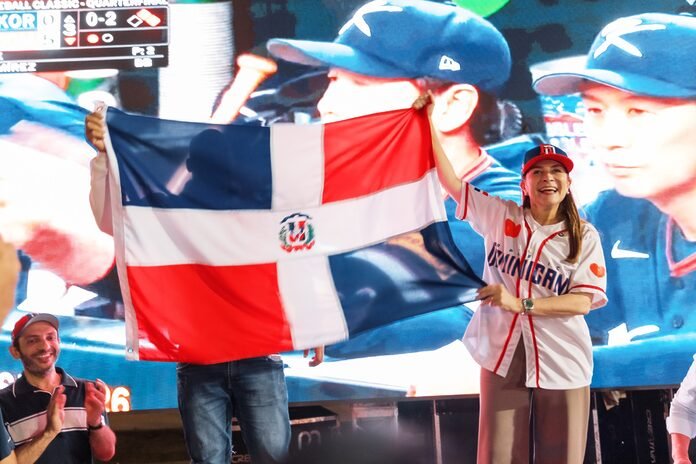Carolina y Grupo de Medios Panorama proyectarán juego entre RD y EE. UU. este domingo en la Plaza Santo Domingo