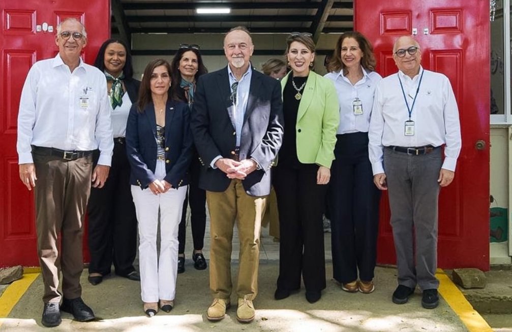 CODEVI recibe a Embajadora y Eencargado de Negocios EEUU