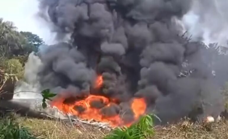 Colombia: Habrían muerto 90 en accidente avión Fuerza Aérea