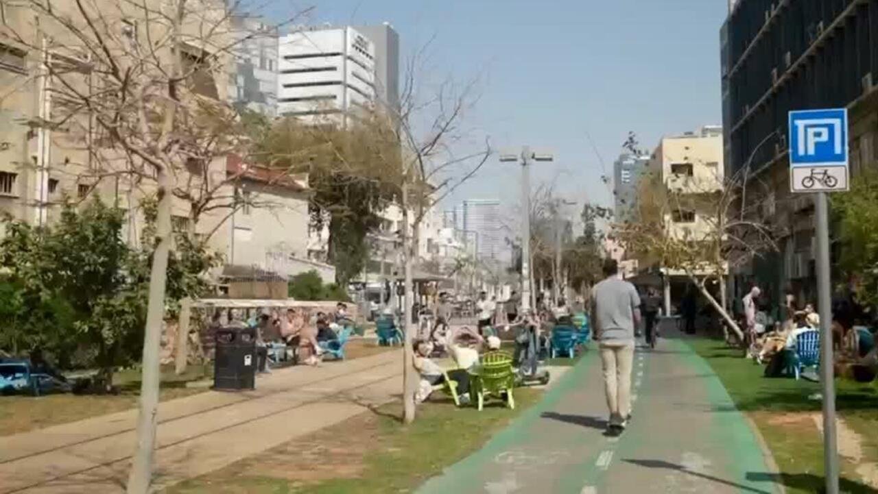 ¿Cómo viven la guerra los ciudadanos de Tel Aviv? La «normalidad» en medio del conflicto con Irán