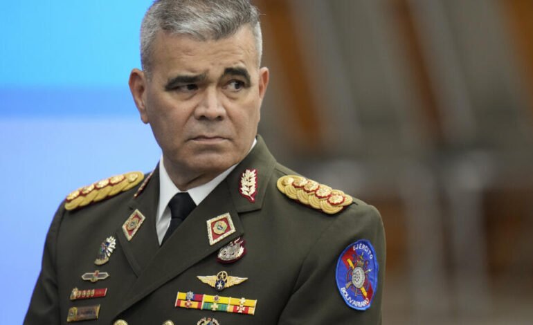 Con la designación de cuatro nuevos comandantes, siguen los movimientos en Venezuela