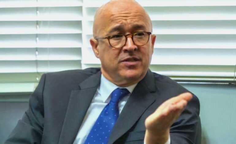 Considera la burocracia limita efectividad de teletrabajo en RD