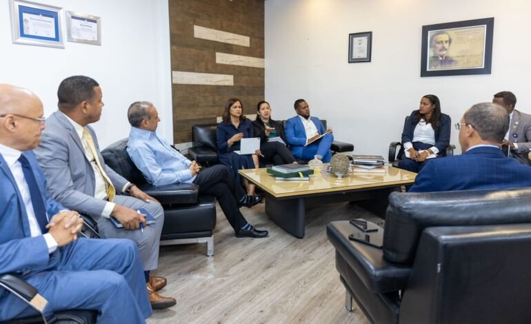 Contraloría abre discusión con entidades oficiales auditadas